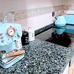 Acogedor A Un Paso De Gascona Con Wifi Y Netflix Gratis By M&n's House Apartman Oviedo