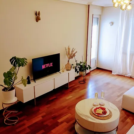 Acogedor A Un Paso De Gascona Con Wifi Netflix Y Prime Gratis By M&n's House Apartment *