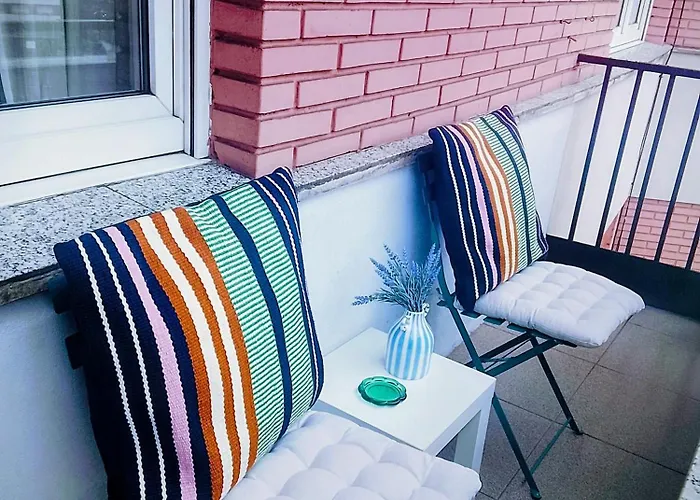 Acogedor A Un Paso De Gascona Con Wifi Y Netflix Gratis By M&n's House Oviedo